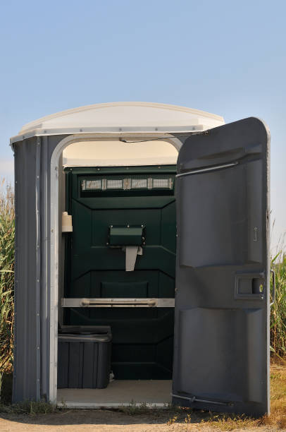 Best Luxury portable toilet rental  in La Palma, CA